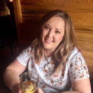 Meet your Posher, Lorin